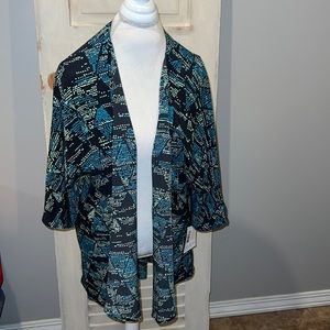 Lularoe Lindsey kimono.